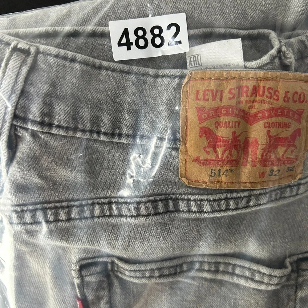 Levi's 514 Straight Jeans Men's Gray Denim Pockets Classic Zip Fly‎ - 30X30